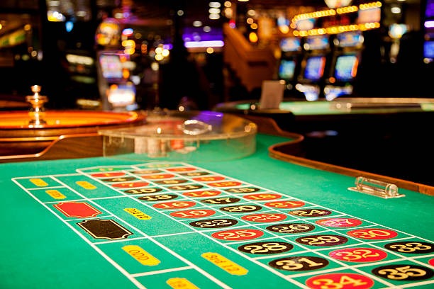 naga2000 platform interface showing sports betting, live casino, and slot games
